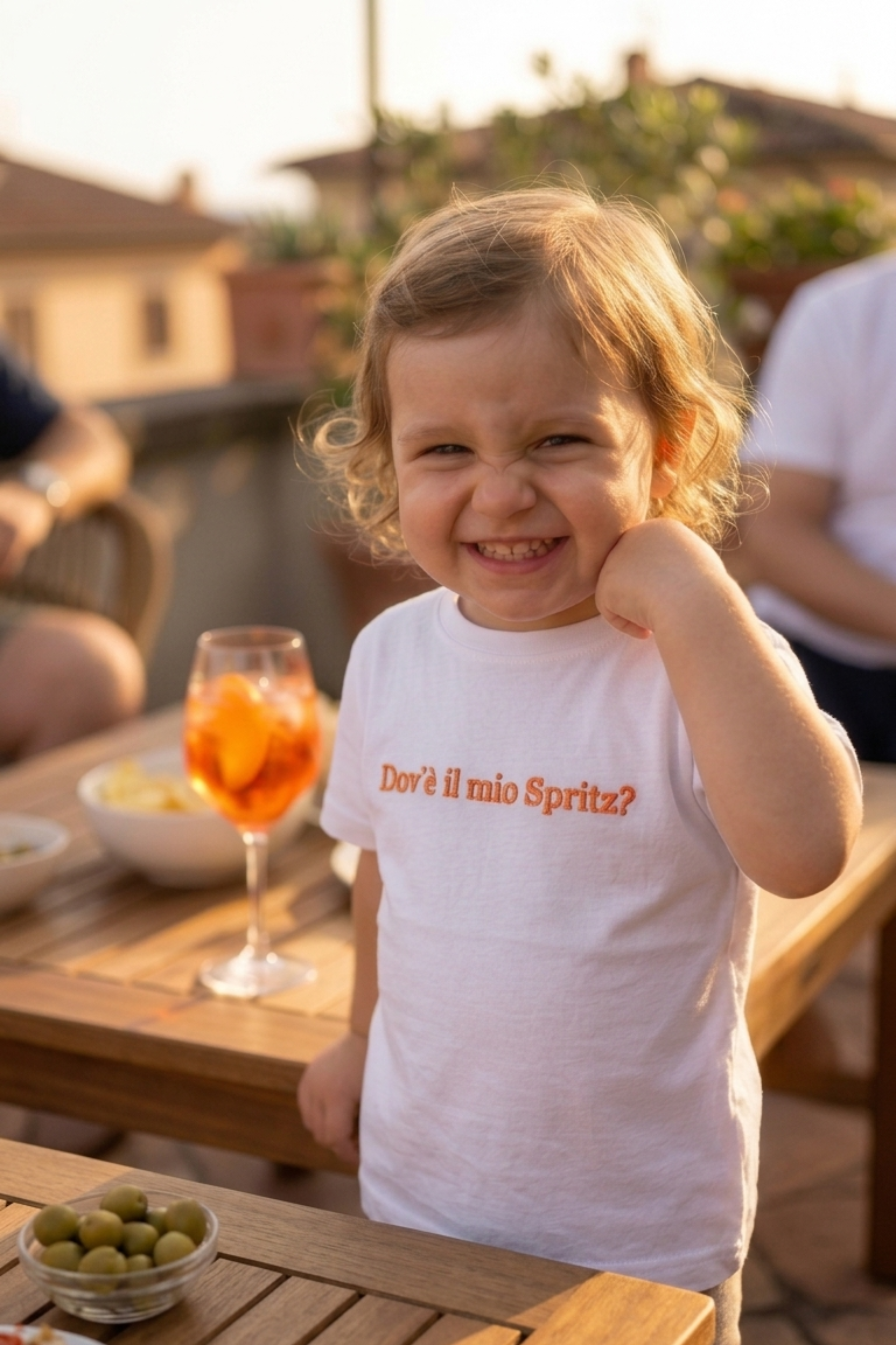 T-shirt Ricamata "Dov'è il mio spritz?"