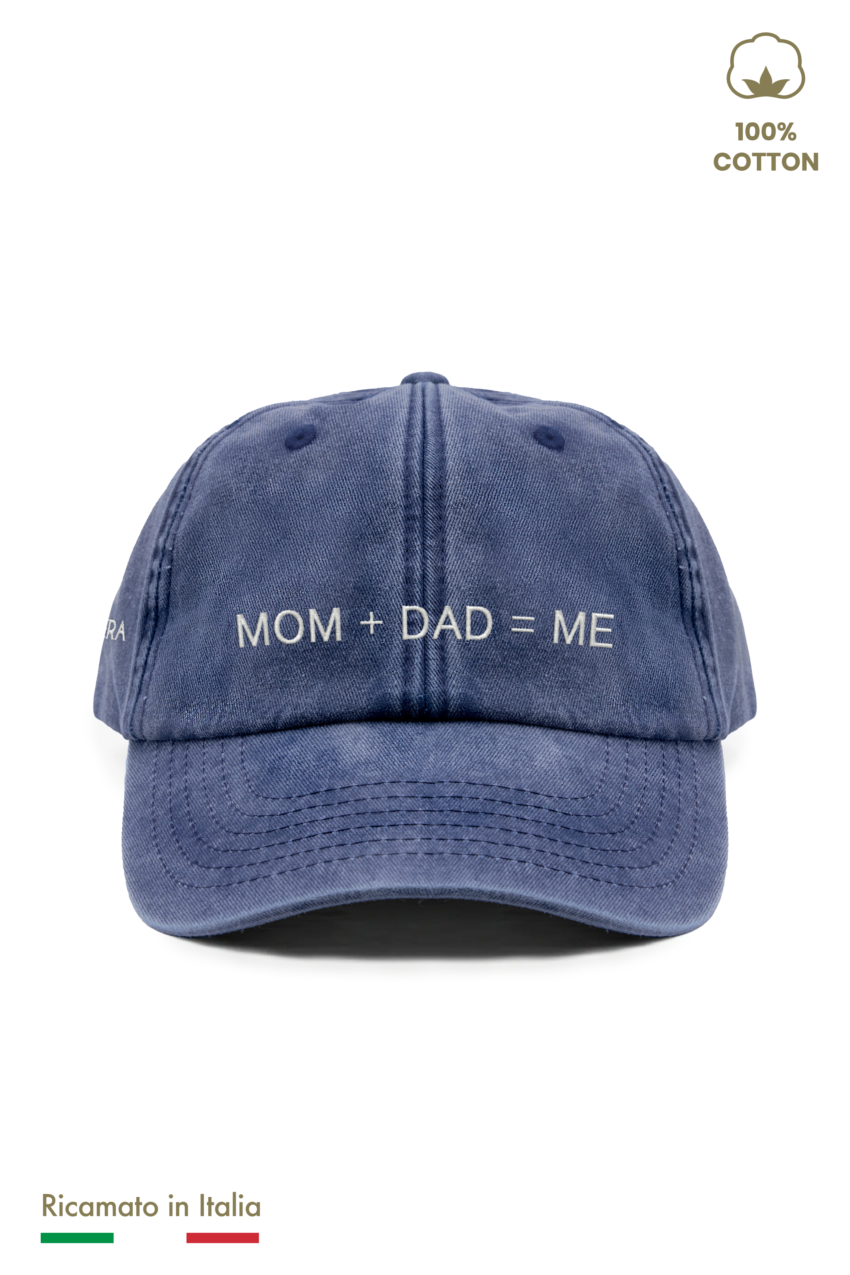 Cappellino vintage blu navy per bambino con ricamo Mom + Dad = Me, vista frontale