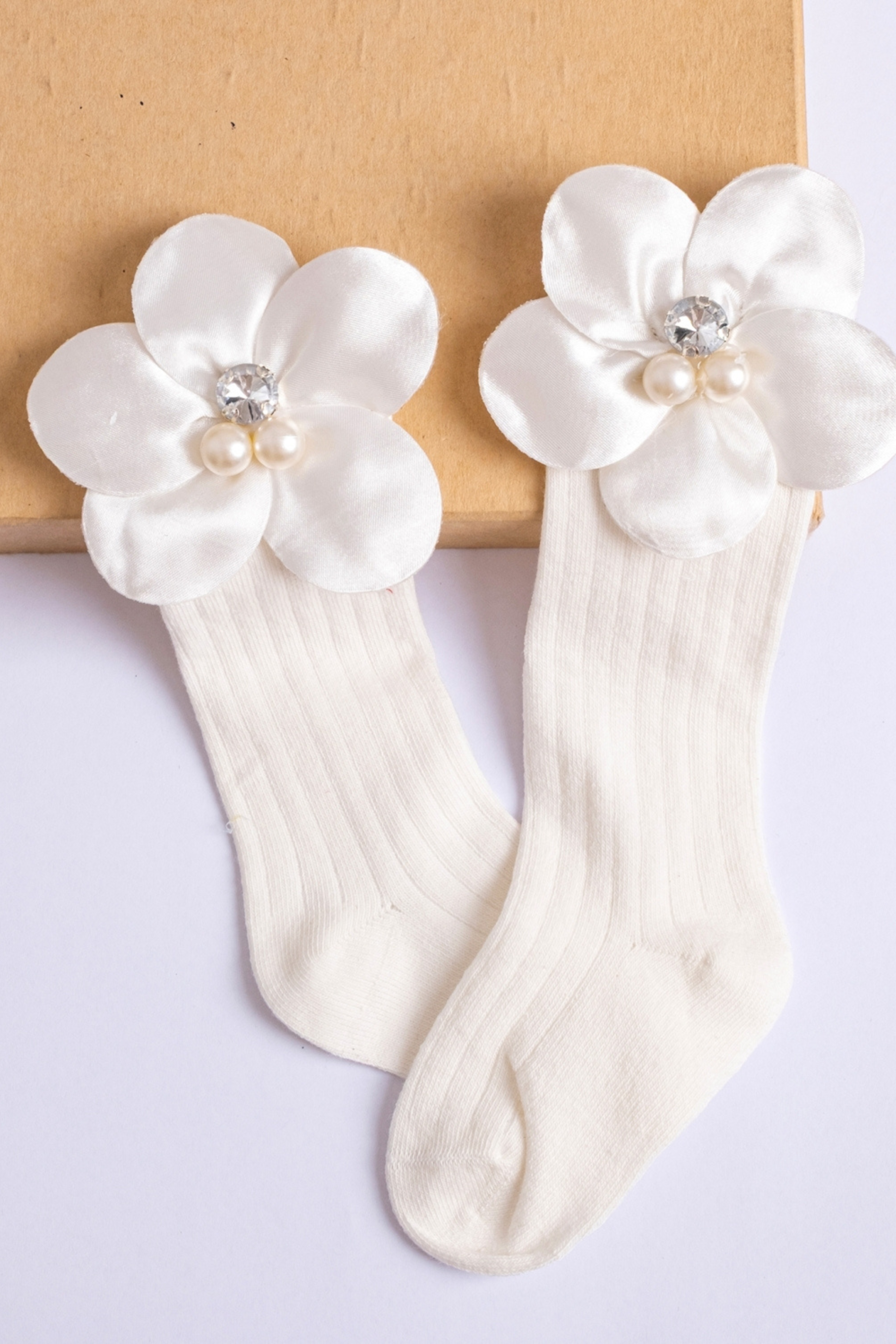 Calzini Alti Neonata Fiore Raso Perla