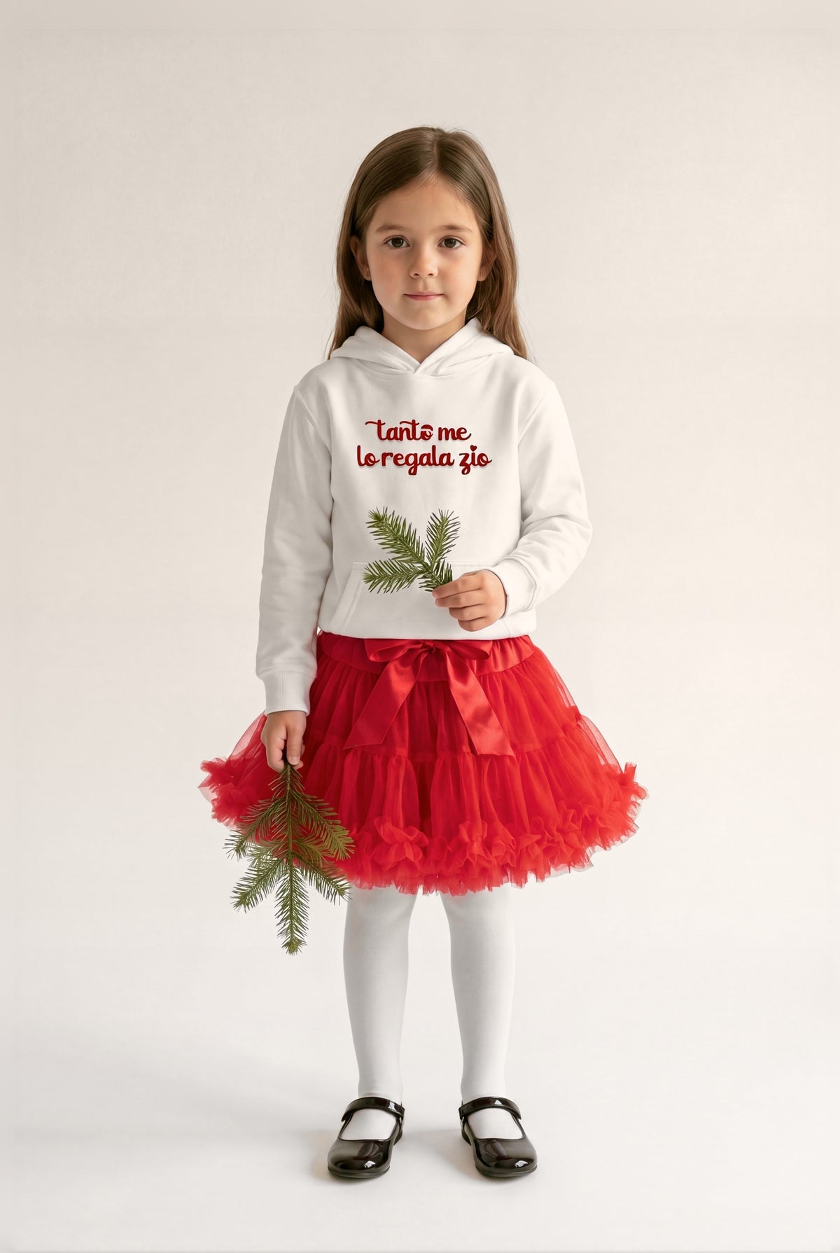 Felpa ricamata bambina "Tanto me lo regala zio", foto indossata bimba con gonna tutù - Capsule Natale MADRESPERA